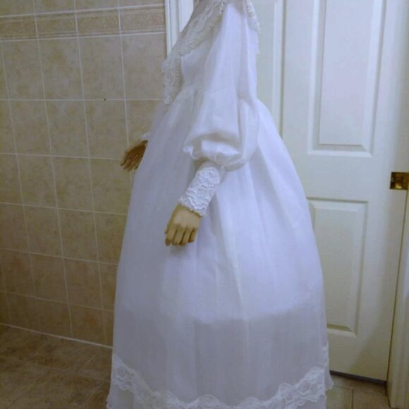 Vintage 1970s Wedding Dress Bridal Gown Long Sleeves Lace Chiffon 29"W 36"B - Picture 4 of 11